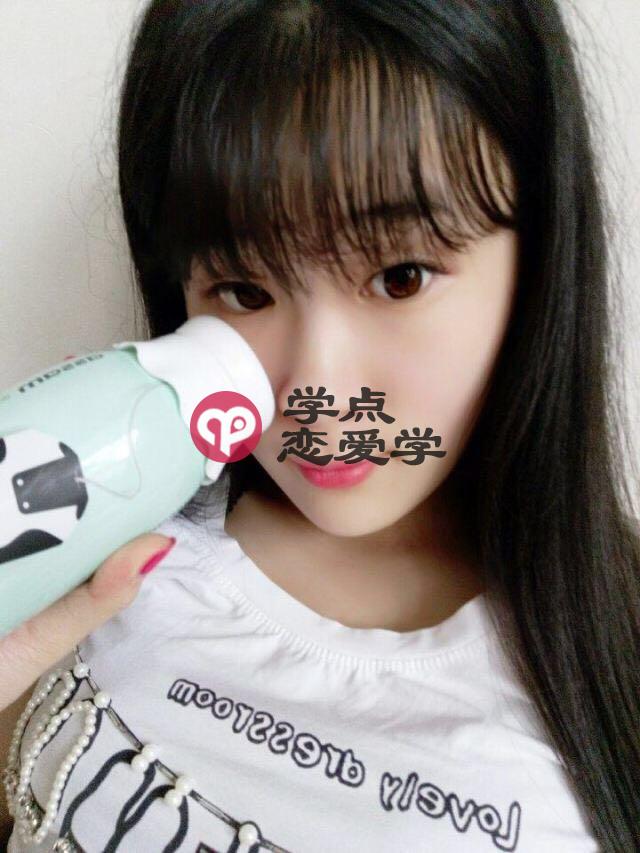 女人的这些小动作，是在暗示她想那个了 图3