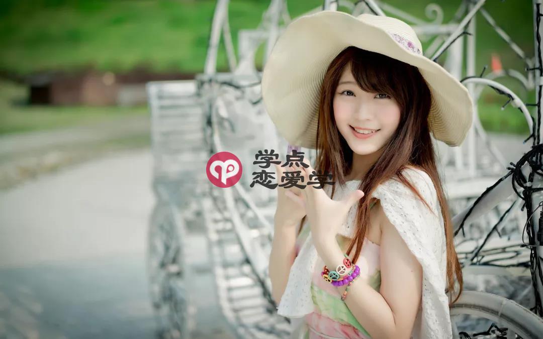 怎么和女生肢体接触_三步撩妹套路让你亲到女生 第2张