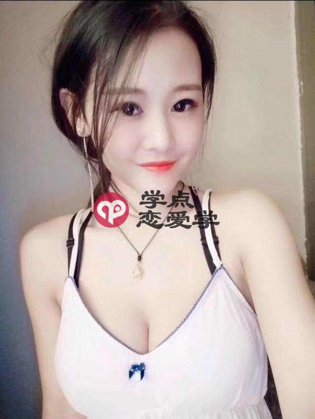 一个女生暗恋你的表现,别再傻傻不懂错过自己的爱情