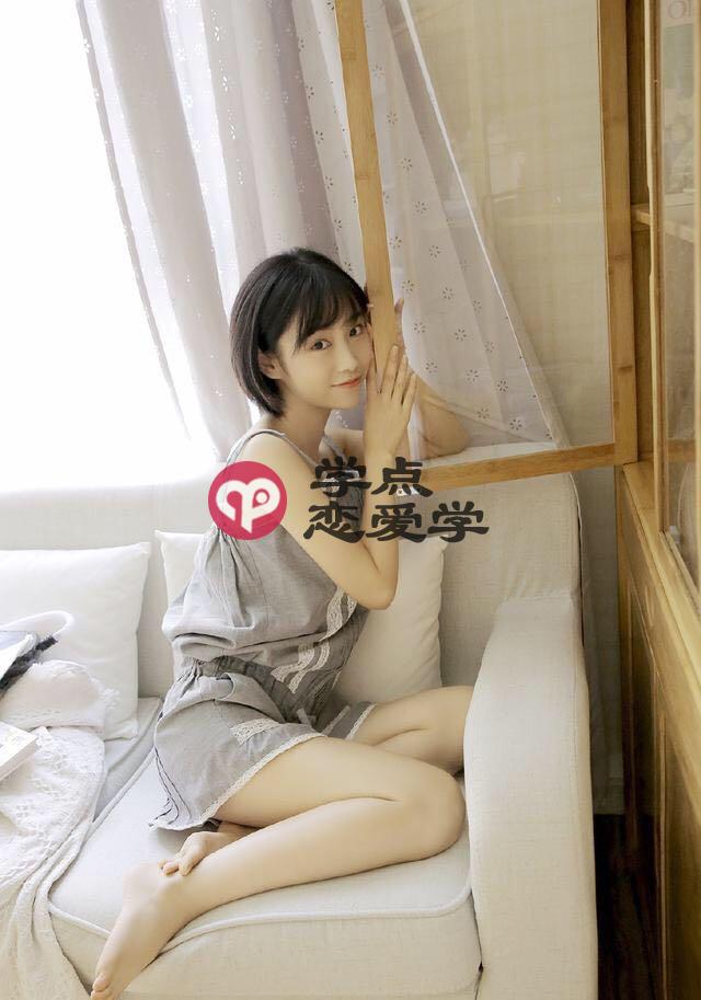 追女孩子要天天联系吗,相反冷落她的男人才更容易追到手 第3张