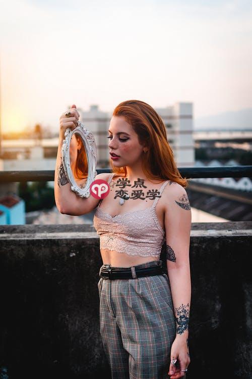 怎么通过约会来判断女生对你来不来电？