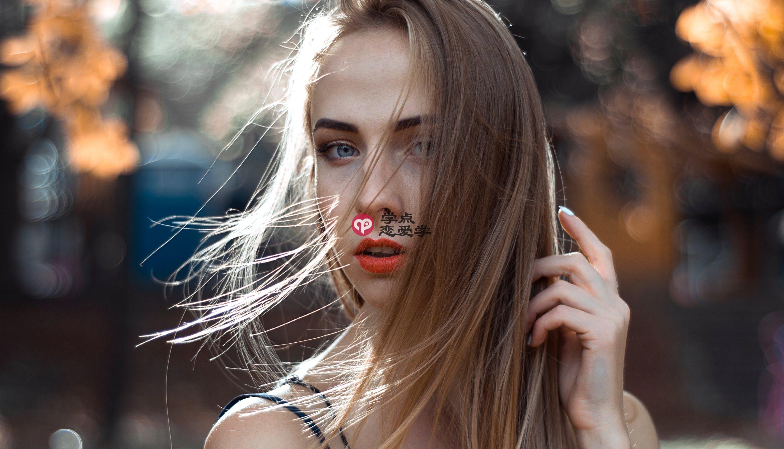 约会中怎么做才能让女生更爱？不是亲亲抱抱