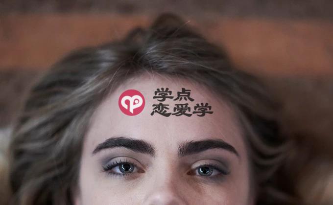 追女生的时候，男人该耍的“流氓”还是要耍