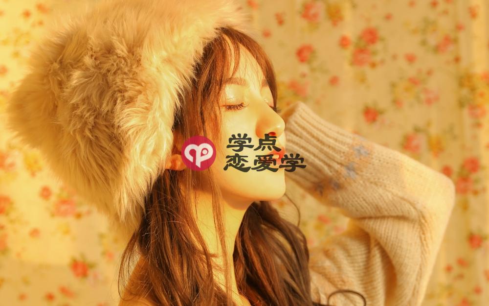 女生暗恋男生的三个表现，大多数人都经历过