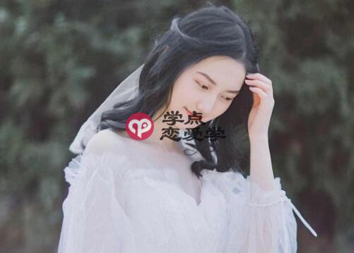 双子男疯狂爱你的表现