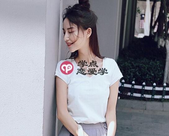 女生说好无聊幽默回复