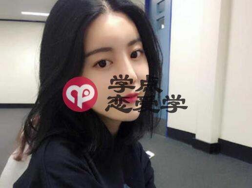 怎样看出一个女生喜不喜欢你