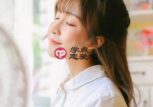 女生和男生约会怎么聊天？这里有技巧