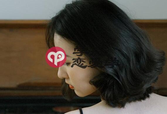 女生会主动找男生聊天吗