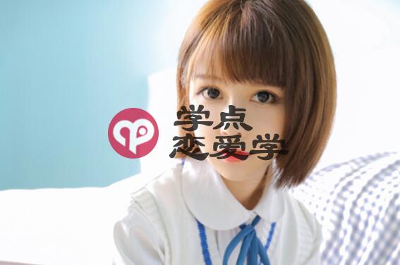 男生一见钟情后的举动