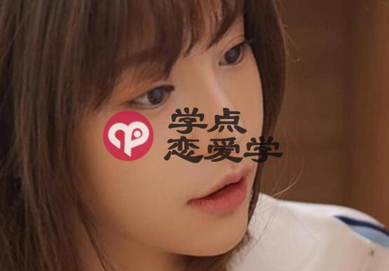 女生发笑哭表情啥意思