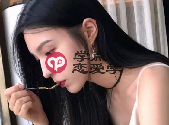 女朋友说没吃早餐怎么套路回复