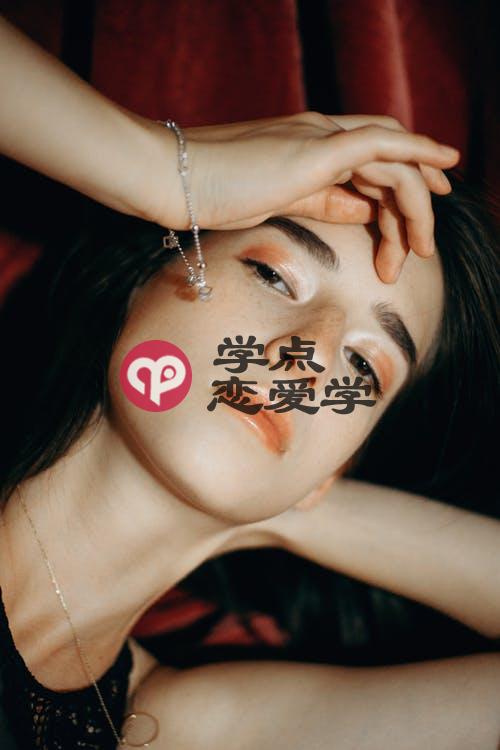 跟女生聊天没话题？这四个话题女生最喜欢